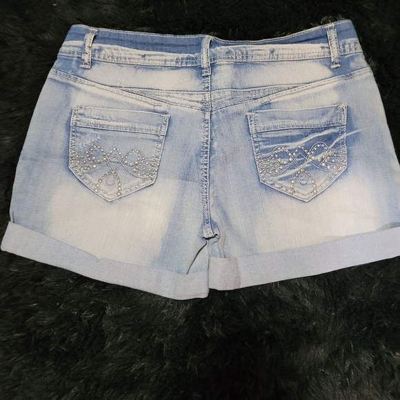 Dorthy Perkins Jean Shorts - Picture 2 of 3